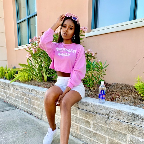 Cropped long sleeve pink top from Fashionnova ✨ - Picture 5 of 8